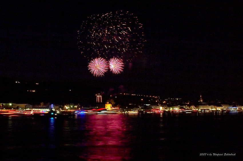 Rhein im Feuerzauber in R�desheim ( 02 )
