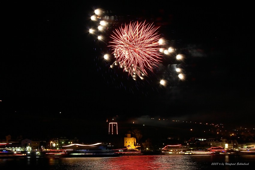 Rhein im Feuerzauber in R�desheim ( 16 )