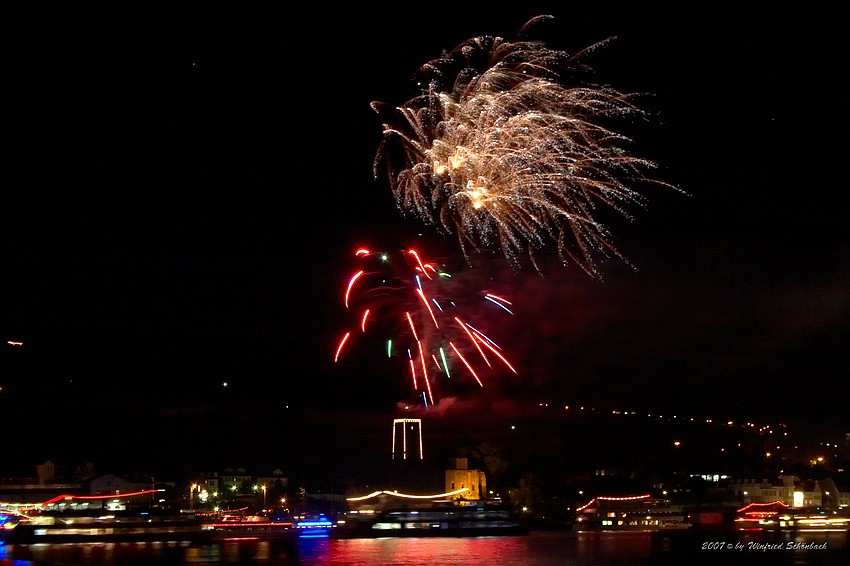 Rhein im Feuerzauber in R�desheim ( 22 )