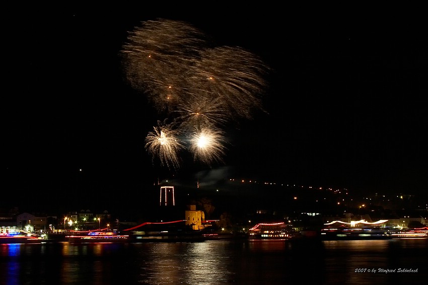 Rhein im Feuerzauber in R�desheim ( 30 )